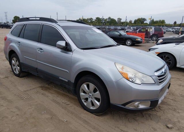2012 SUBARU Outback