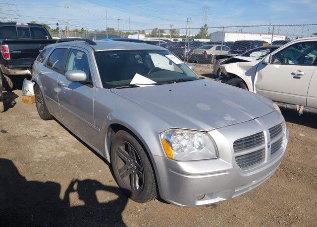2005 DODGE Magnum
