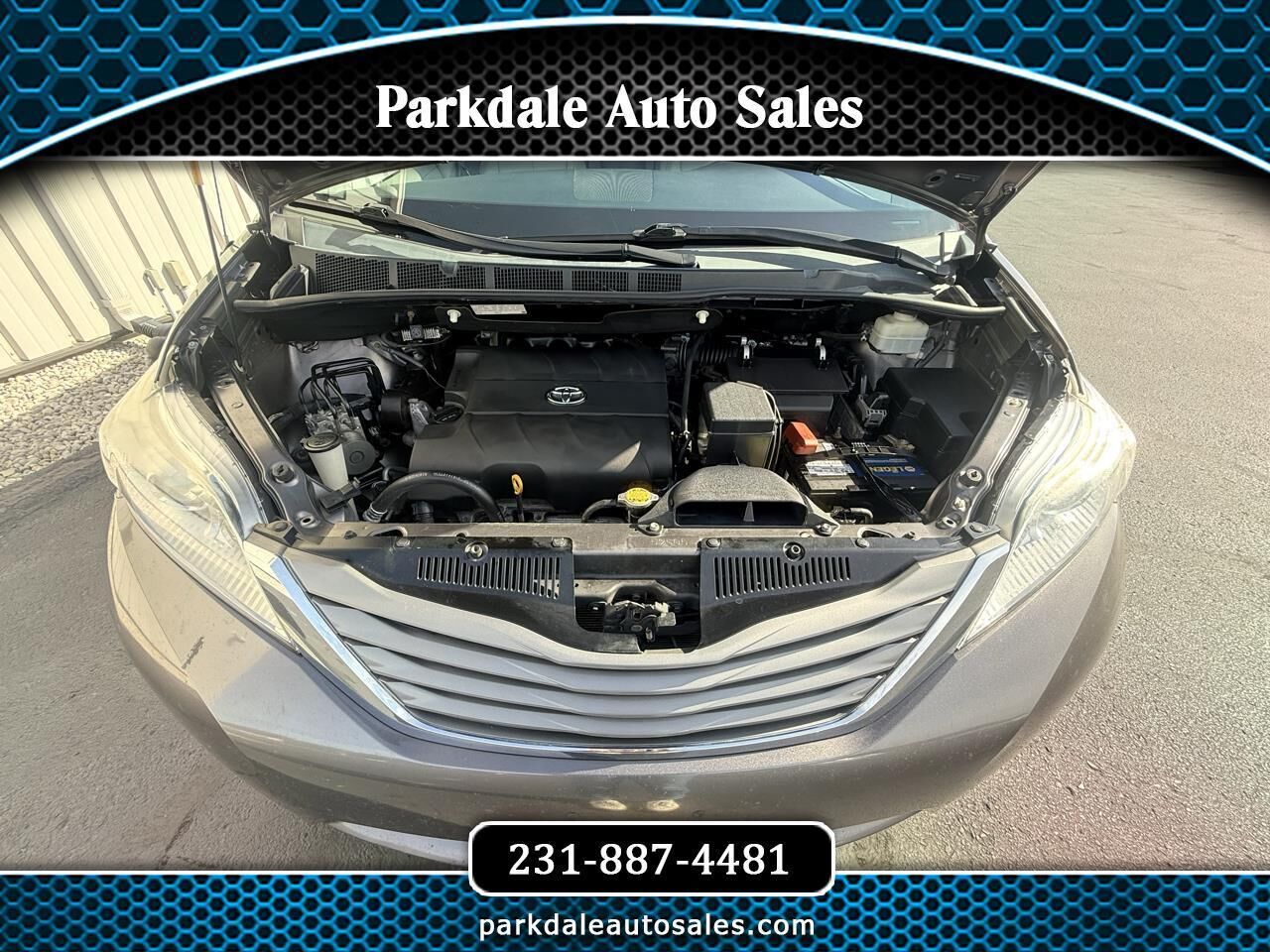 2012 TOYOTA Sienna