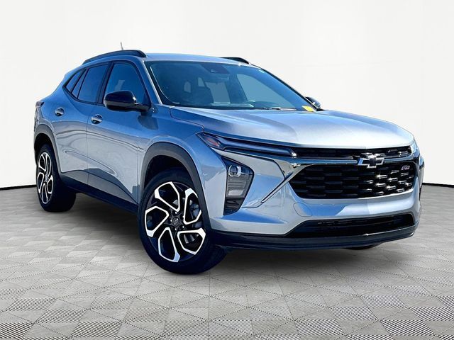 2025 CHEVROLET Trax