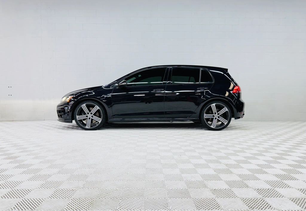 2016 VOLKSWAGEN Golf R