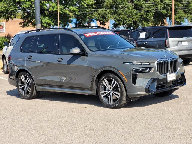 2023 BMW X7
