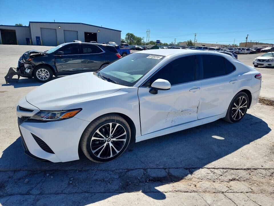 2019 TOYOTA Camry