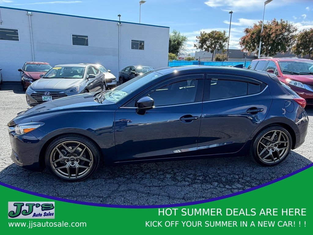 2018 MAZDA Mazda3