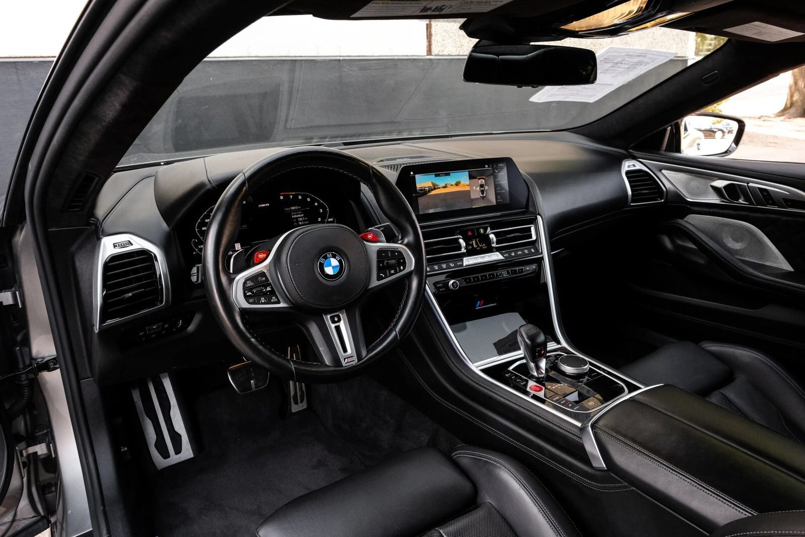 2022 BMW M8