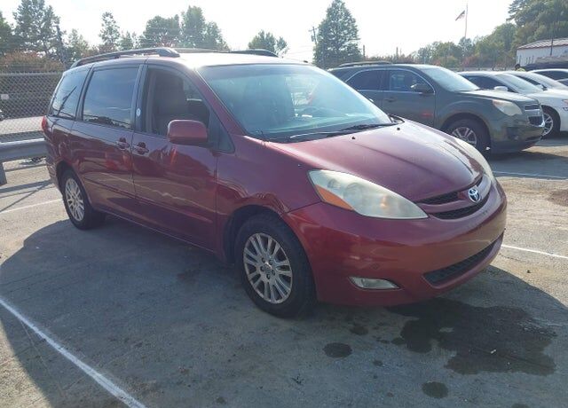 2009 TOYOTA Sienna