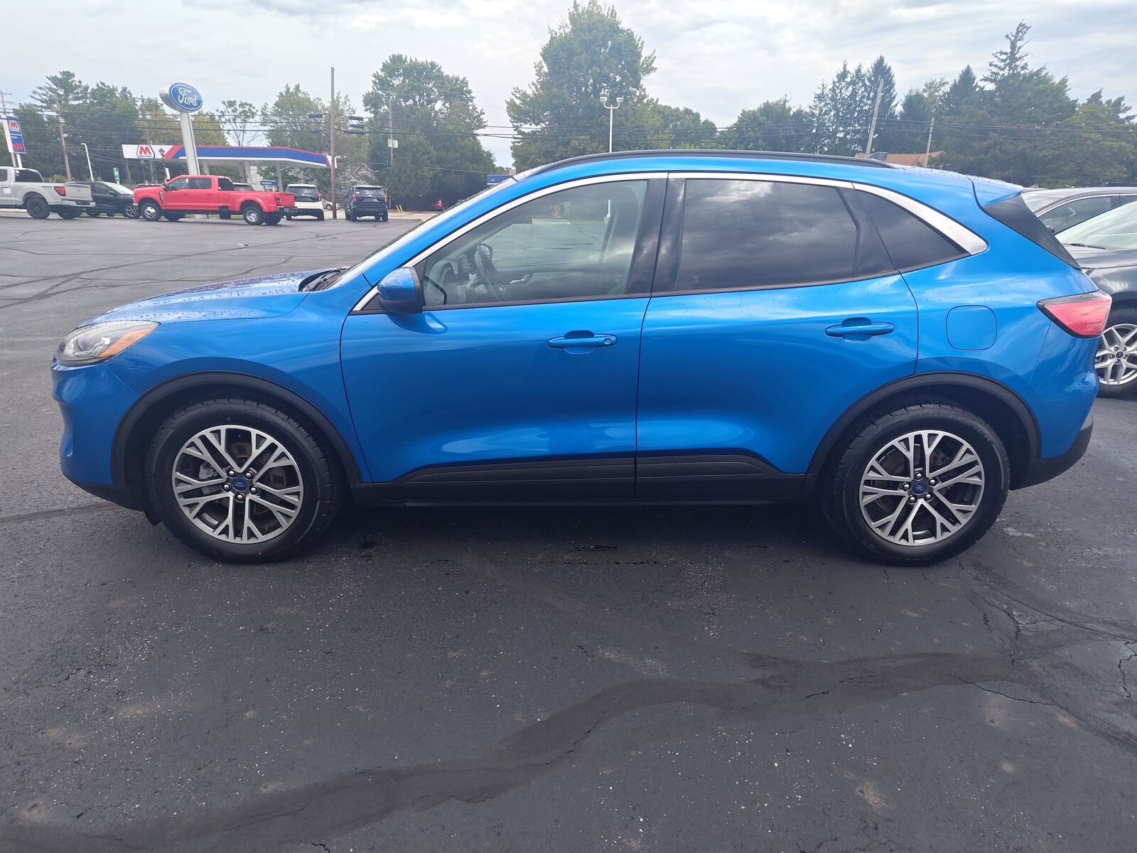 2020 FORD Escape