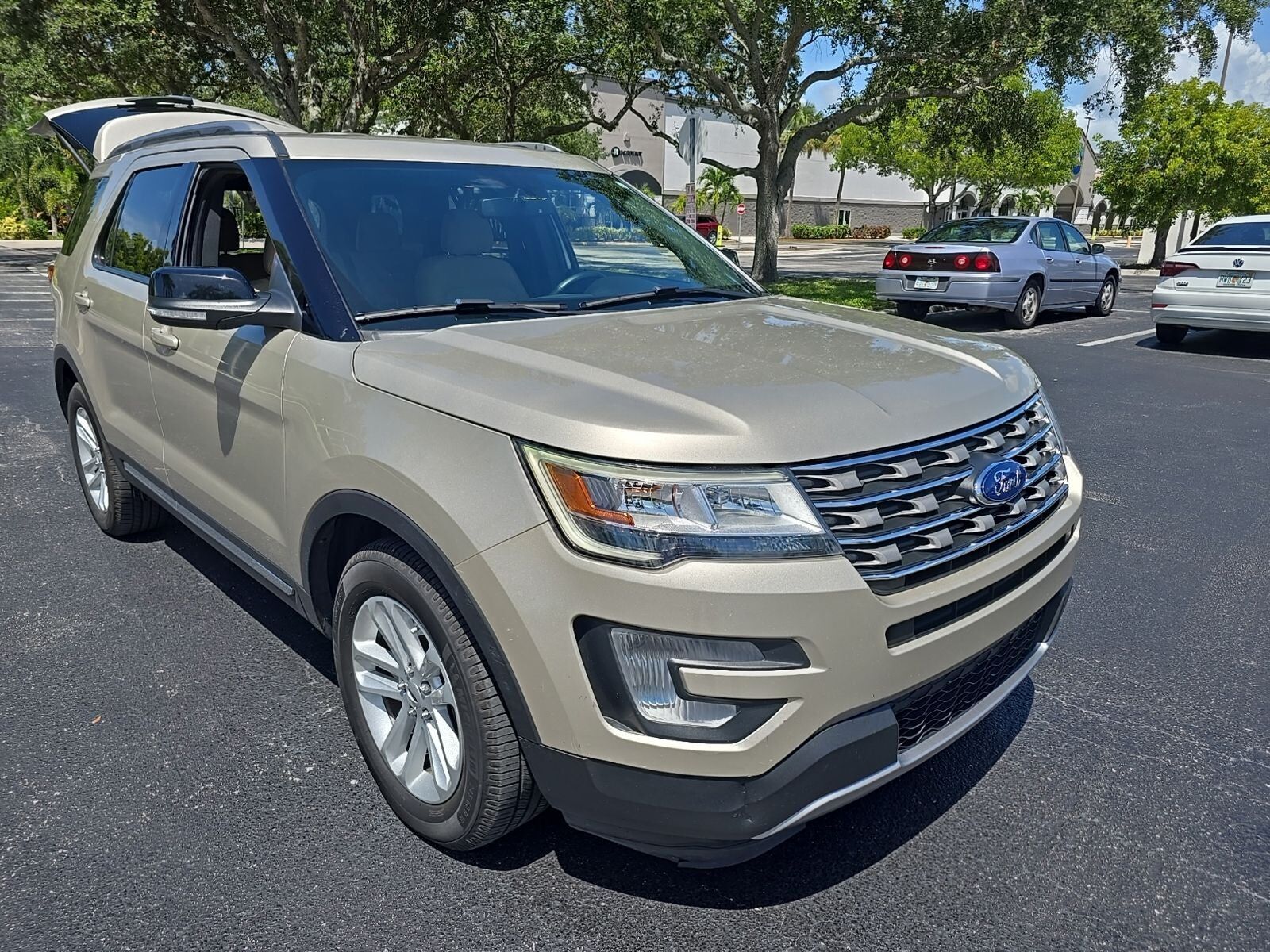 2017 FORD Explorer
