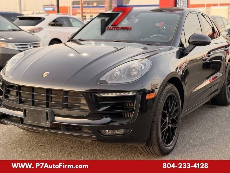 2018 PORSCHE Macan