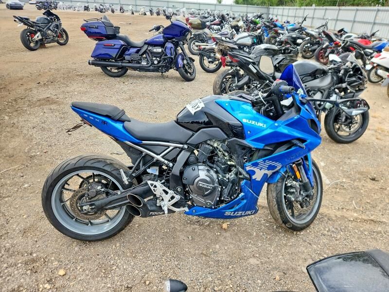 2024 SUZUKI GSX-8R