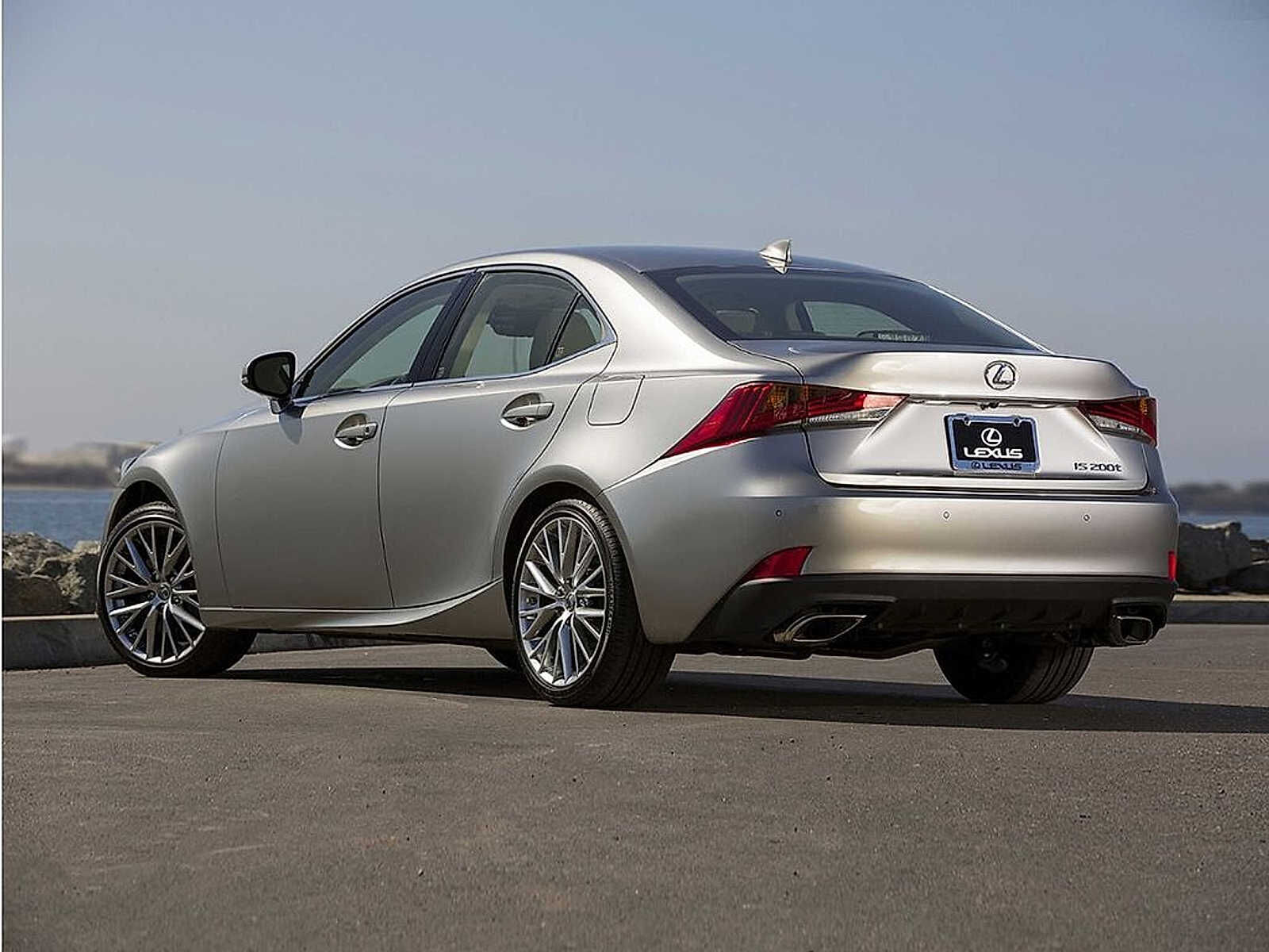 2017 LEXUS IS