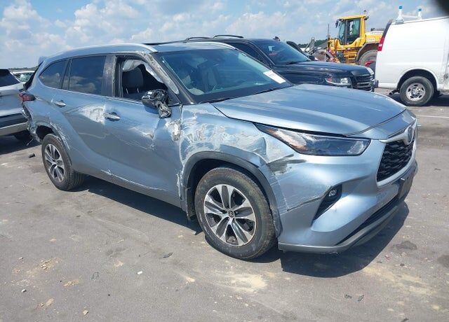2024 TOYOTA Highlander