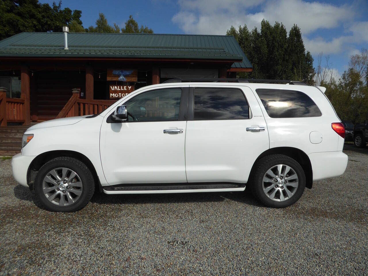 2013 TOYOTA Sequoia