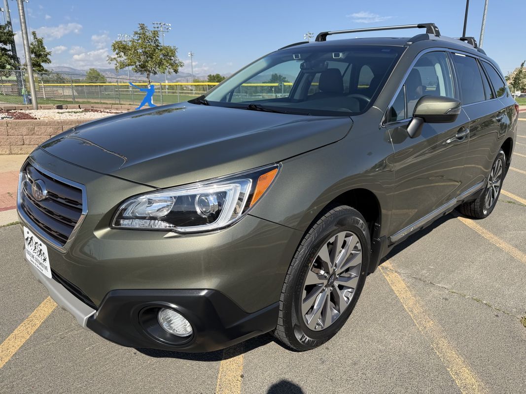 2017 SUBARU Outback