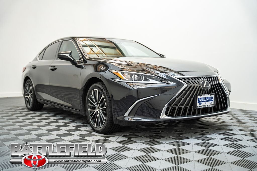 2025 LEXUS ES