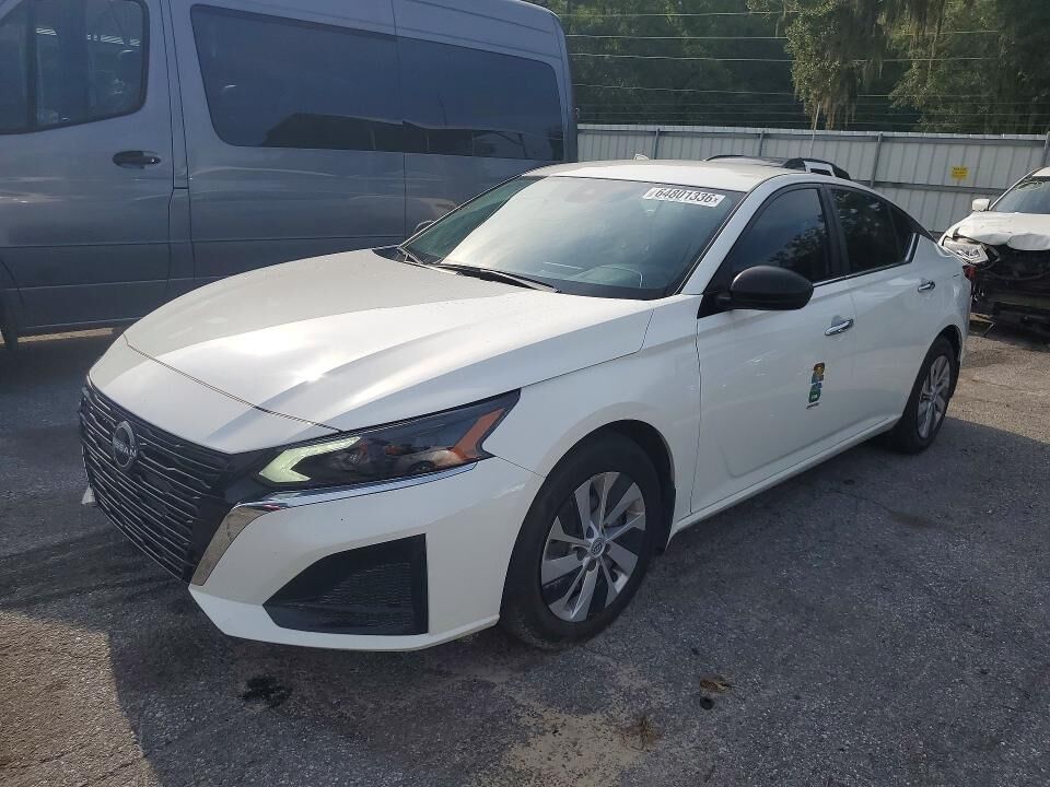2024 NISSAN Altima