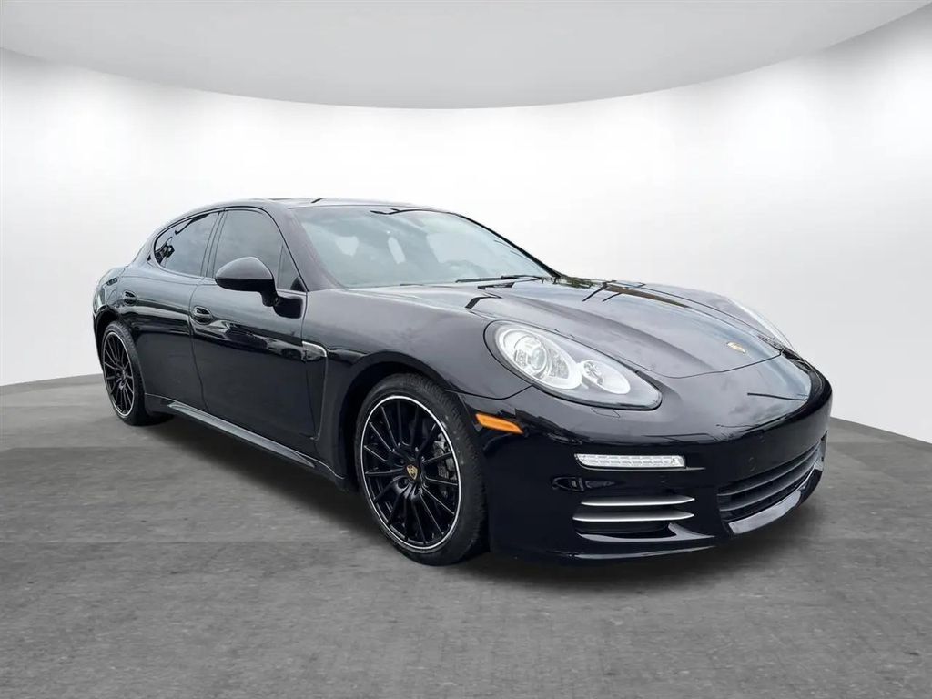 2014 PORSCHE Panamera