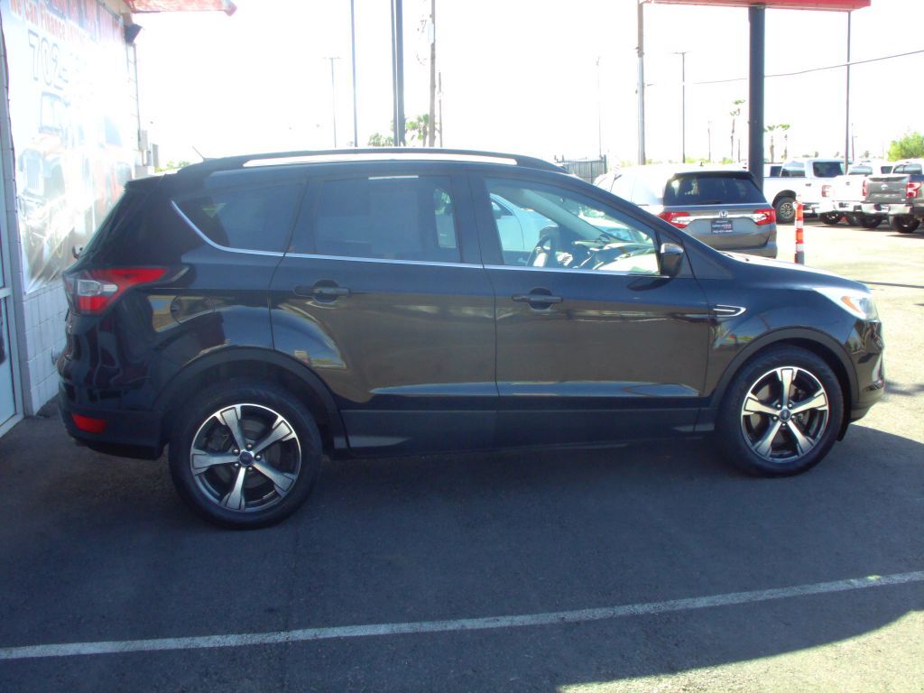 2017 FORD Escape