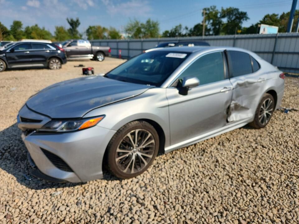 2018 TOYOTA Camry