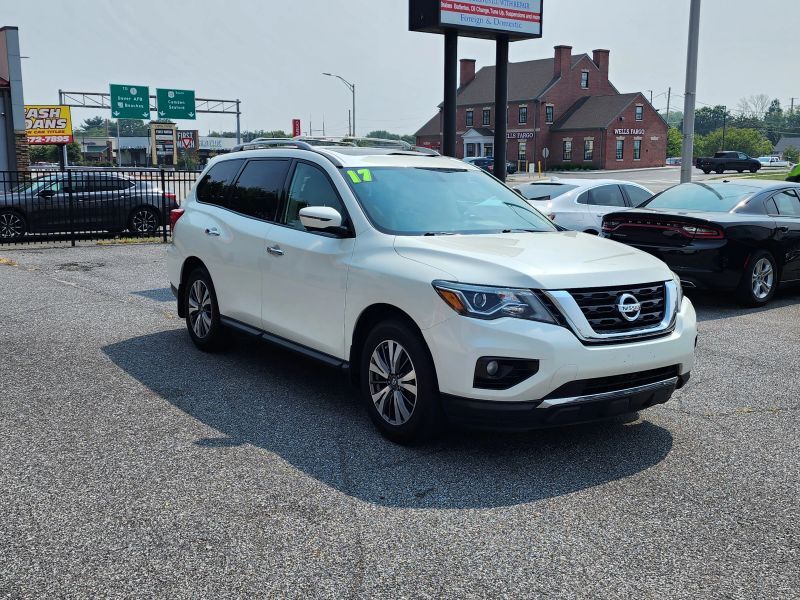 2017 NISSAN Pathfinder