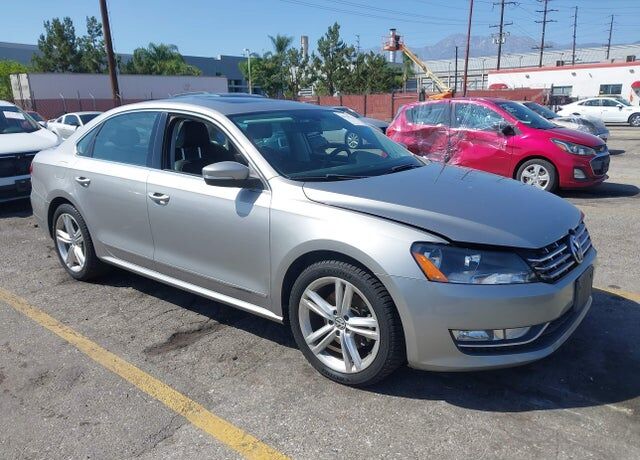2014 VOLKSWAGEN Passat