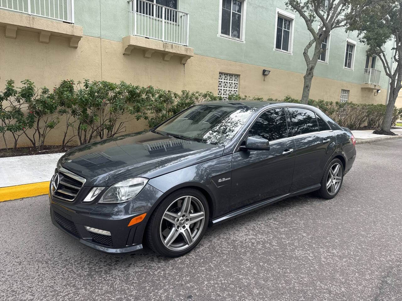 2010 MERCEDES-BENZ E-Class