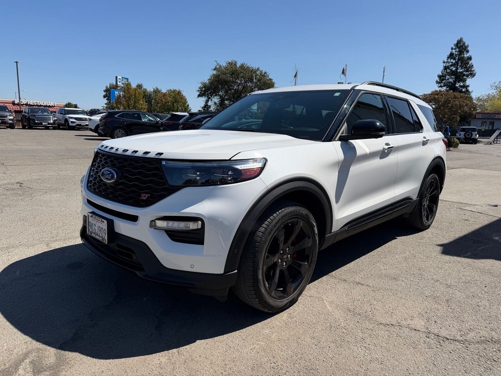 2023 FORD Explorer