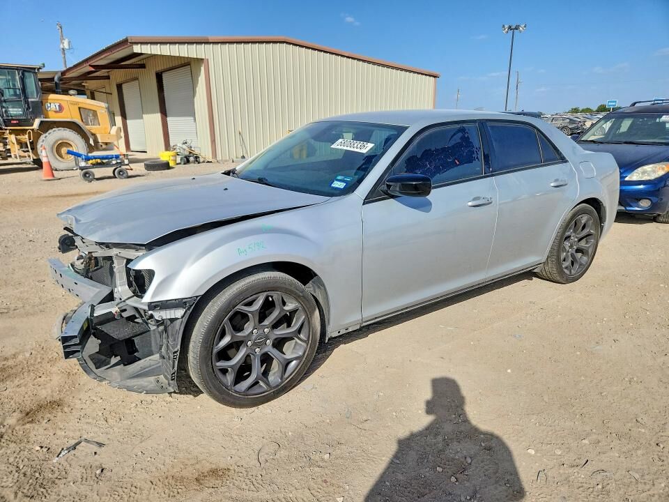 2019 CHRYSLER 300