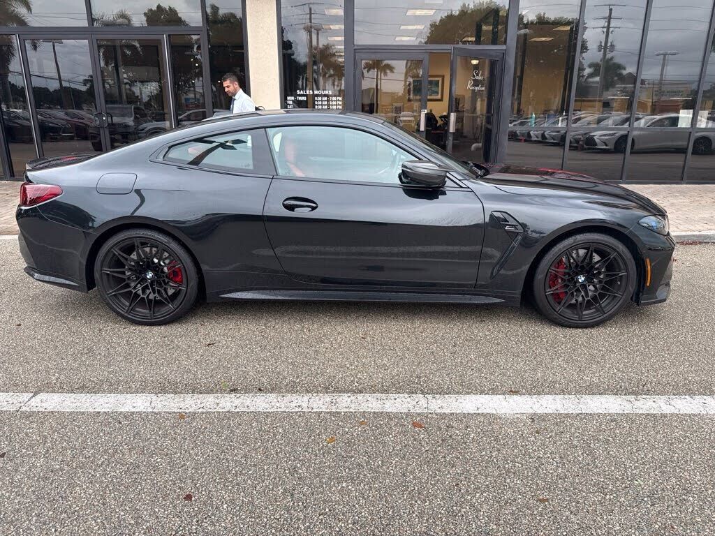 2025 BMW M4