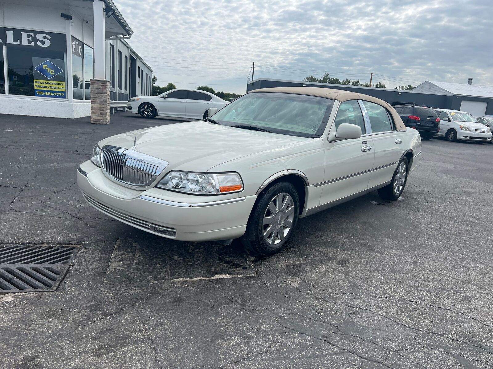 2007 LINCOLN Town Car