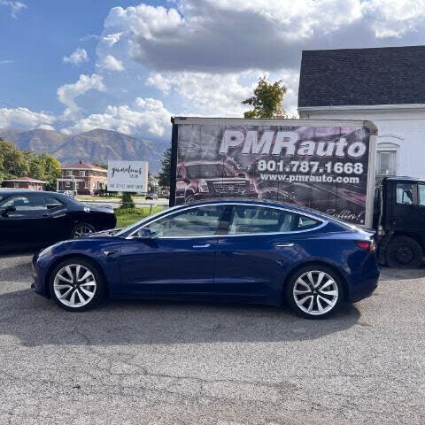 2018 TESLA Model 3