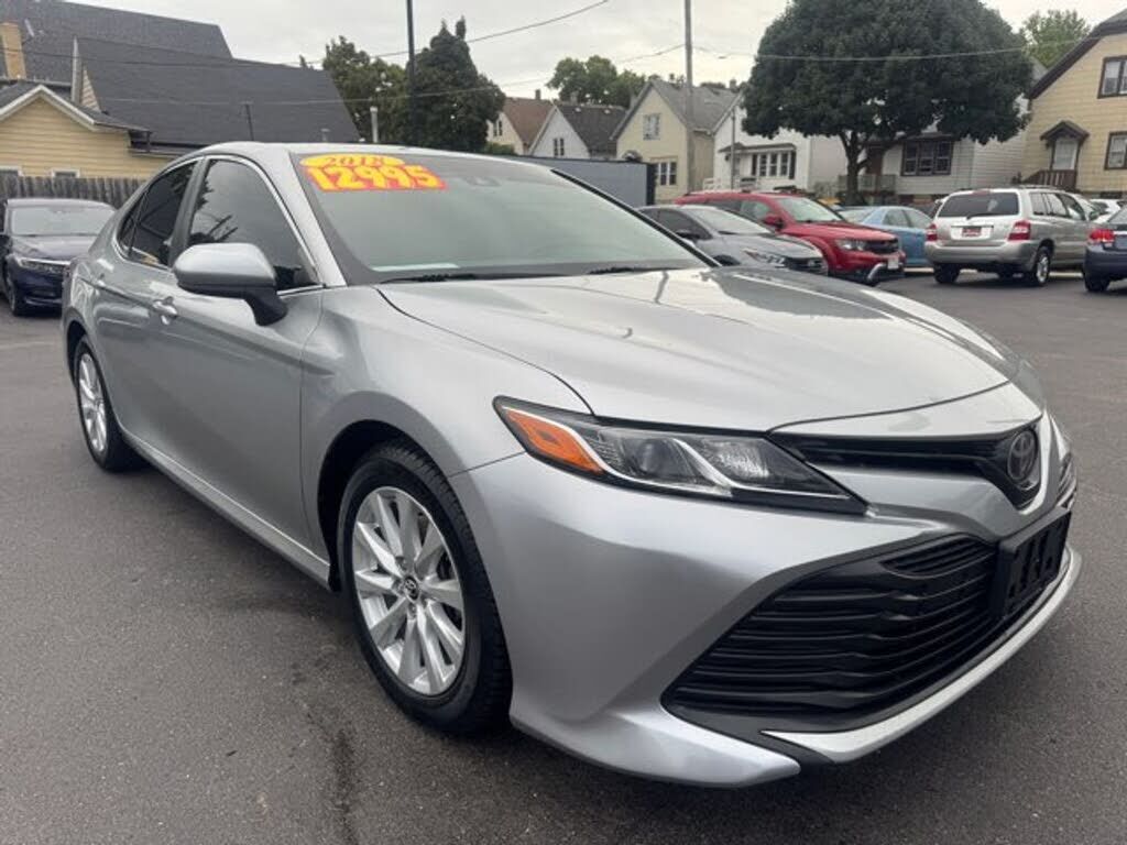 2018 TOYOTA Camry