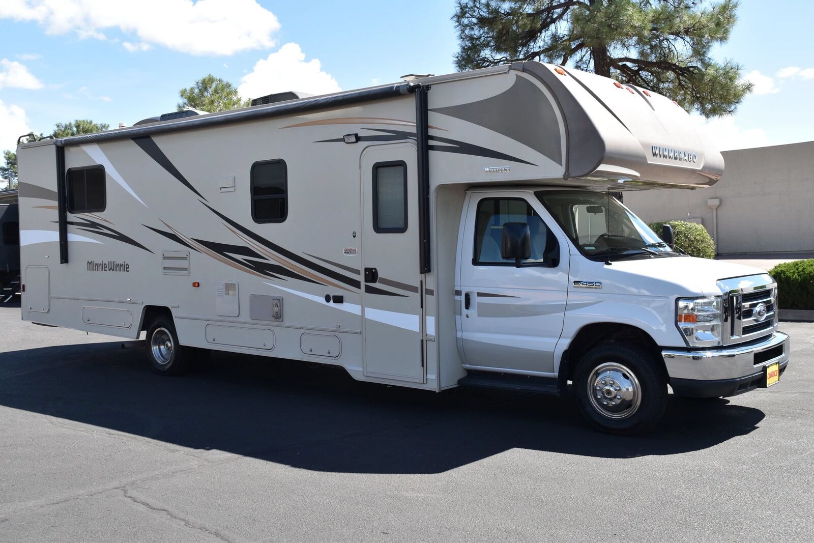 2017 FORD E-450