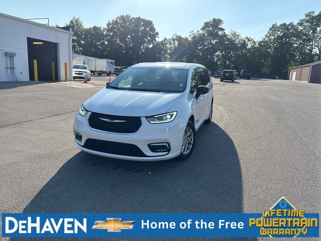 2025 CHRYSLER Pacifica