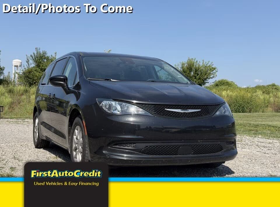 2023 CHRYSLER Voyager