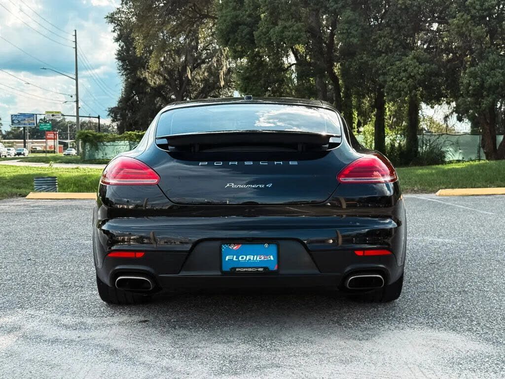2016 PORSCHE Panamera