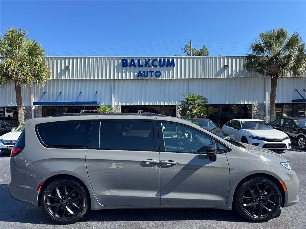 2025 CHRYSLER Pacifica