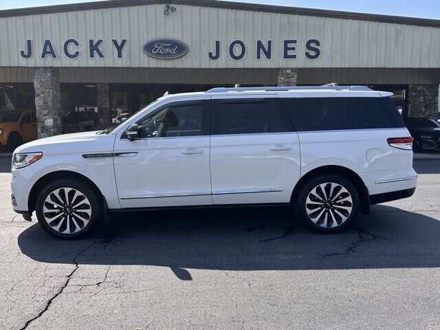 2024 LINCOLN Navigator L