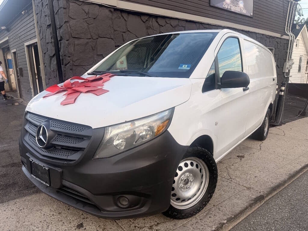 2016 Mercedes-Benz METRIS