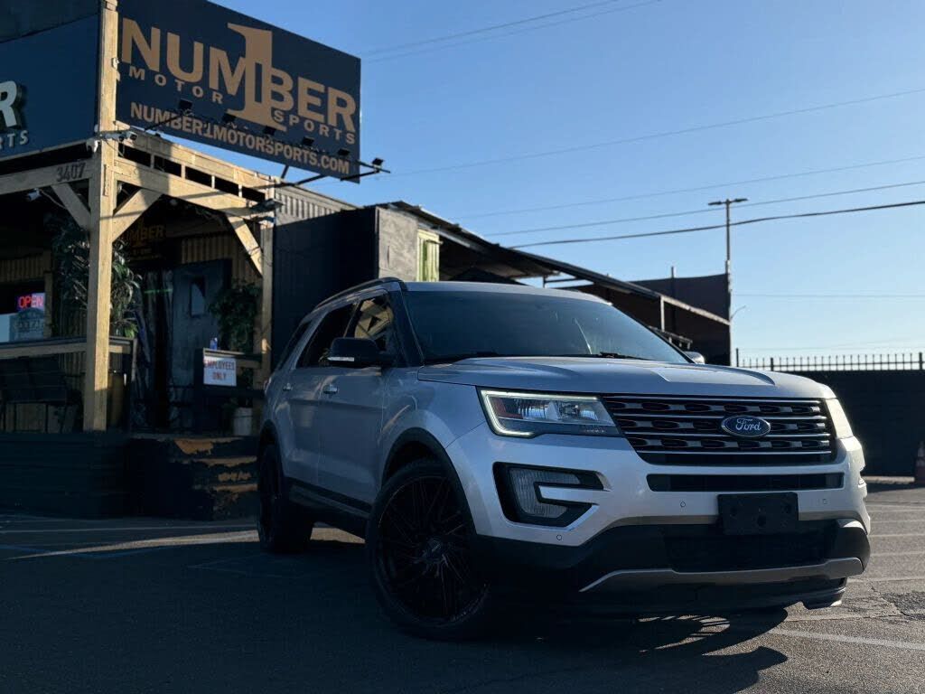 2016 FORD Explorer
