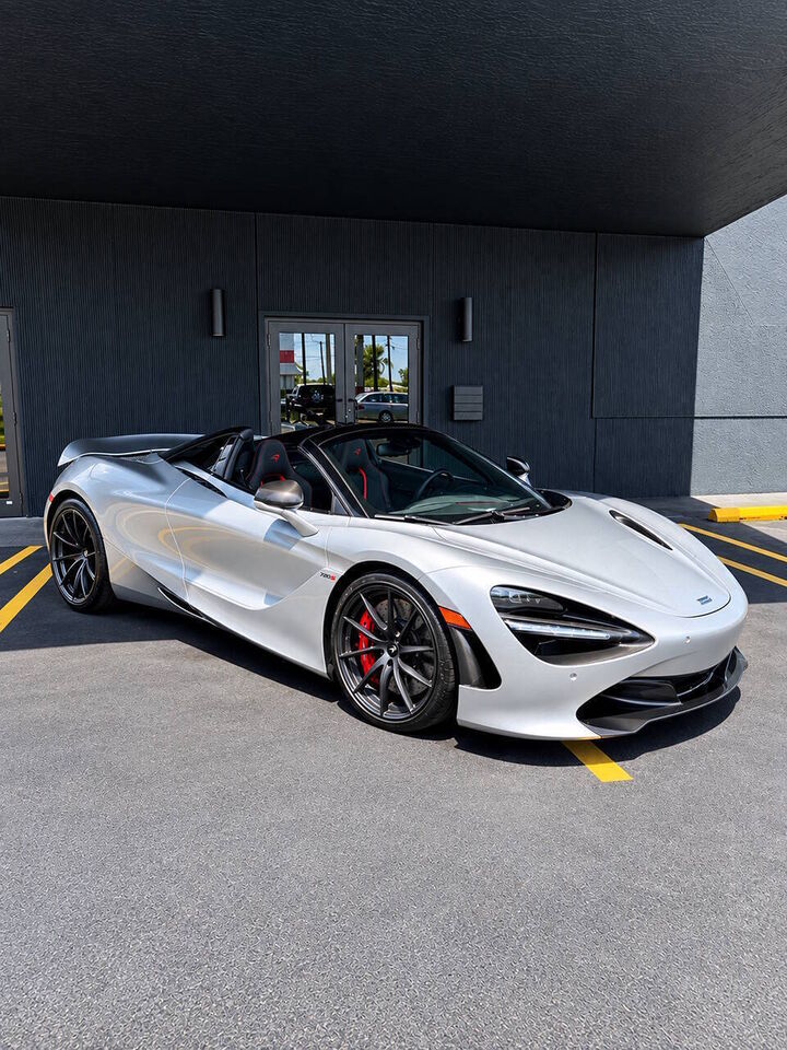 2020 MCLAREN 720S