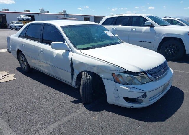 2001 TOYOTA Avalon