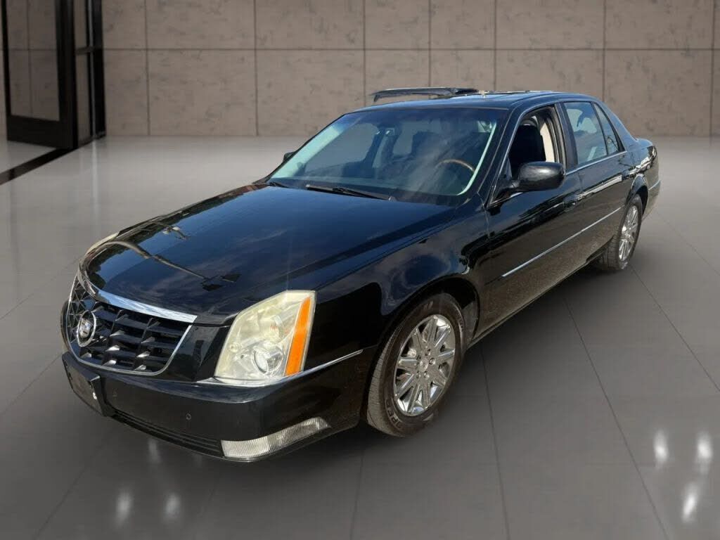 2010 CADILLAC DTS