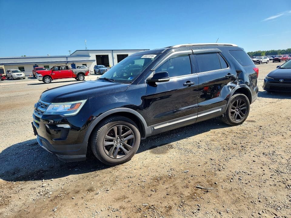2018 FORD Explorer