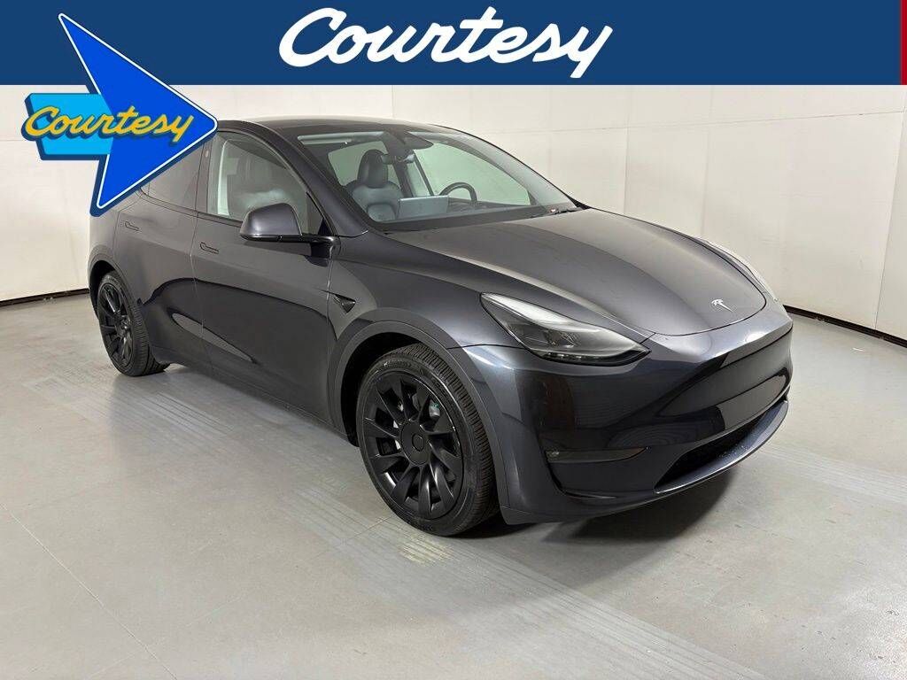 2024 TESLA Model Y
