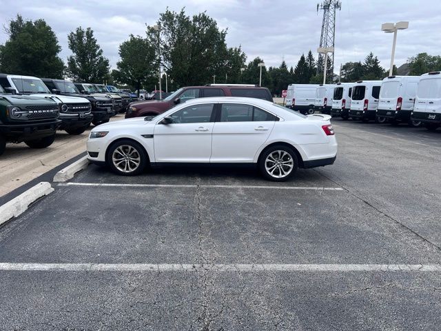 2014 FORD Taurus
