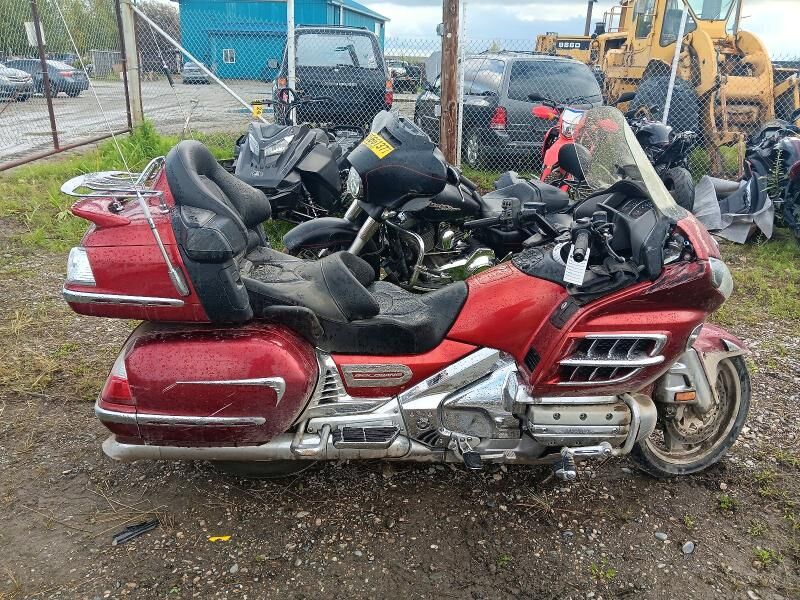 2010 HONDA GL1800