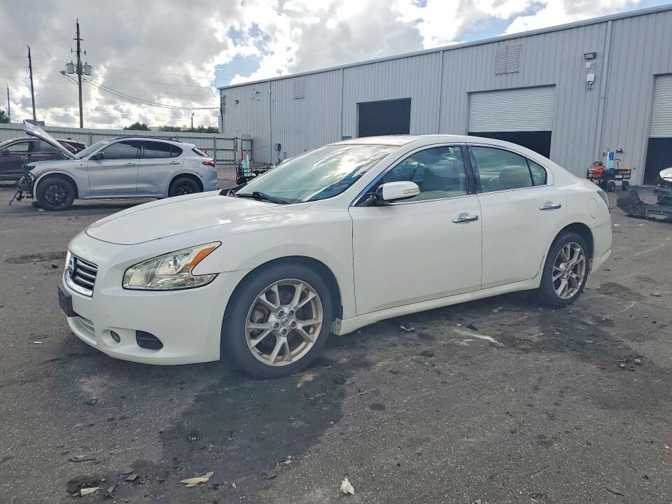 2013 NISSAN Maxima
