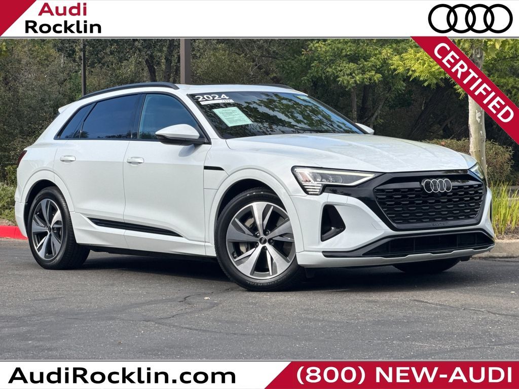 2024 AUDI Q8