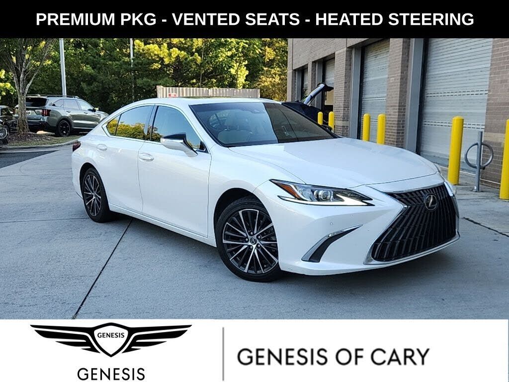 2022 LEXUS ES